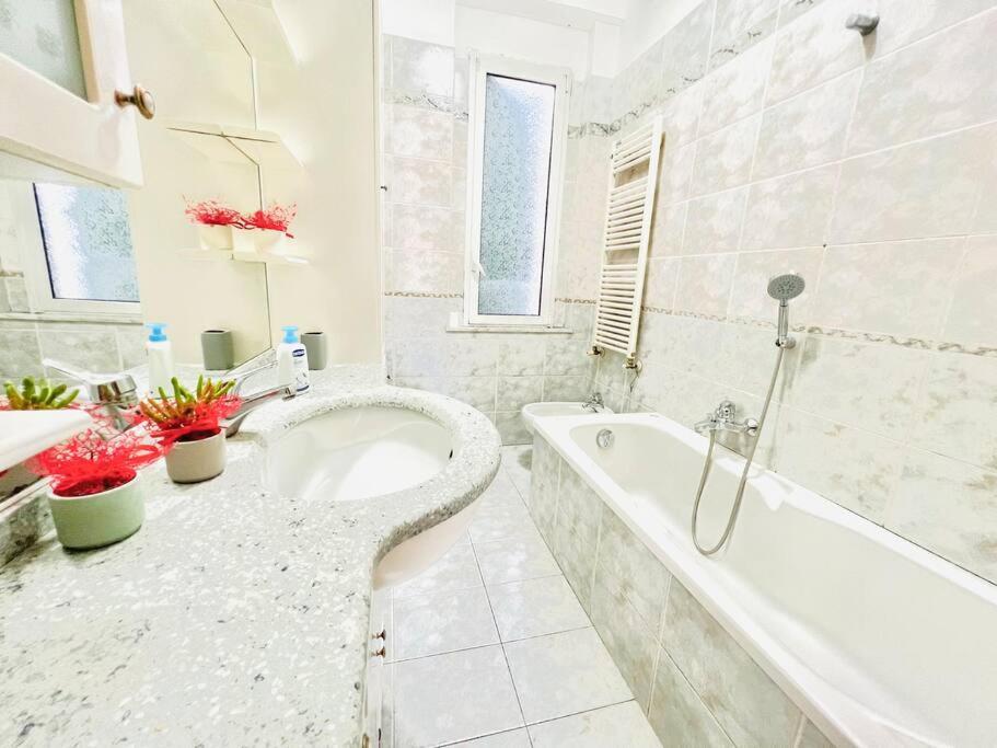 Suite Bellavista - Centralissimo Сан Ремо Екстериор снимка